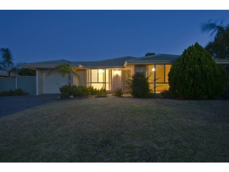 13 Firestone Place, Meadow Springs WA 6210