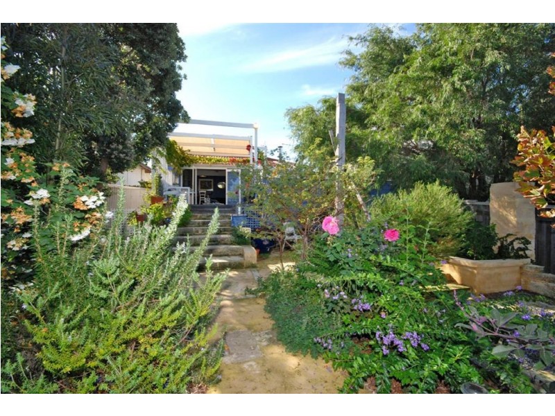 47 Hope Street, White Gum Valley WA 6162