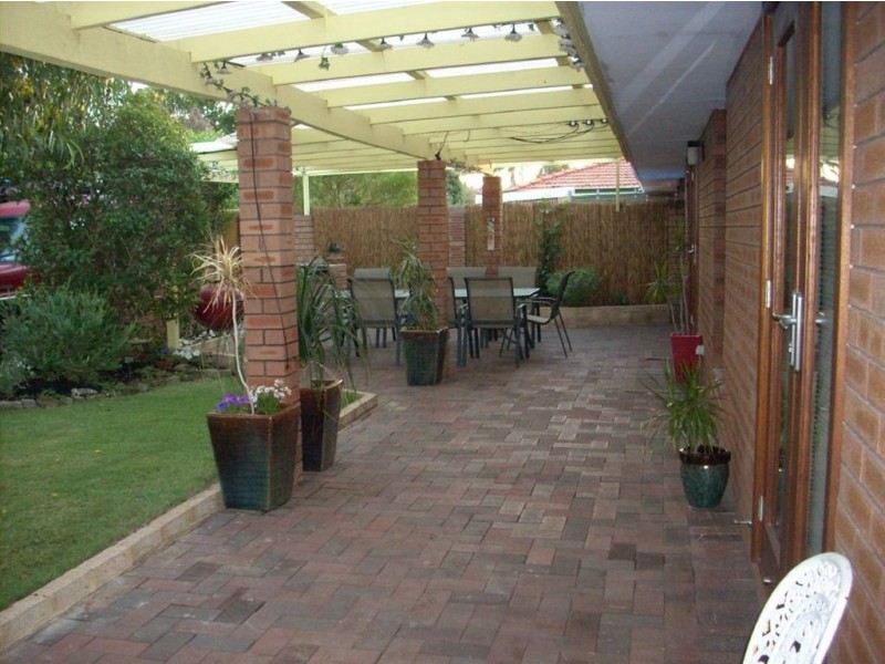 60a Fifth Street, Bicton WA 6157