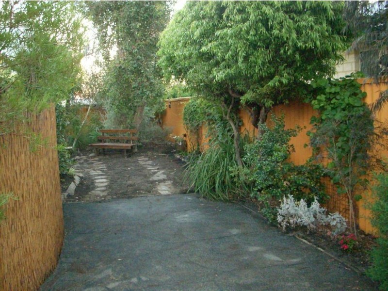 60a Fifth Street, Bicton WA 6157