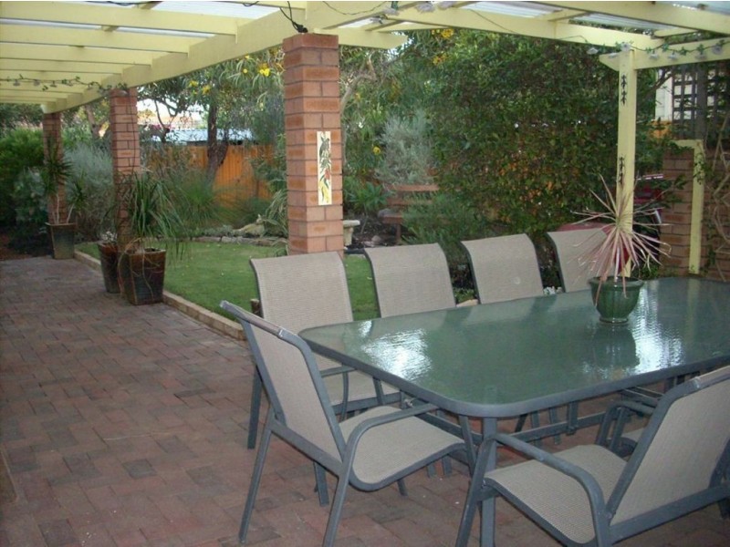 60a Fifth Street, Bicton WA 6157