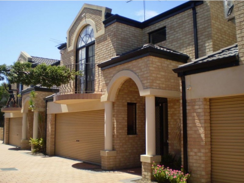 2/163 Stock Road, Attadale WA 6156