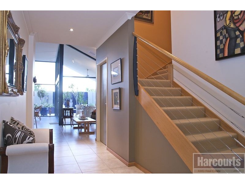 2/51 Zenobia Street, Palmyra WA 6157