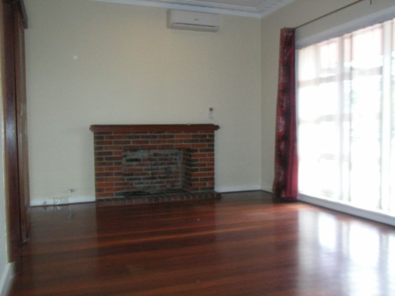 22 Shelshaw Street, Melville WA 6156