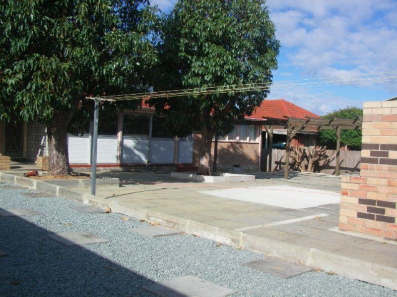22 Shelshaw Street, Melville WA 6156