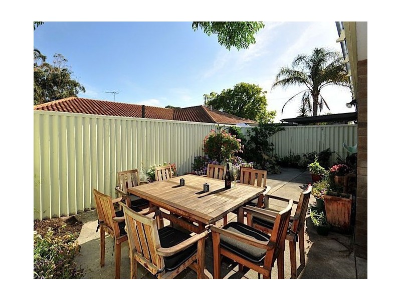 6/4 Harris Street, Palmyra WA 6157