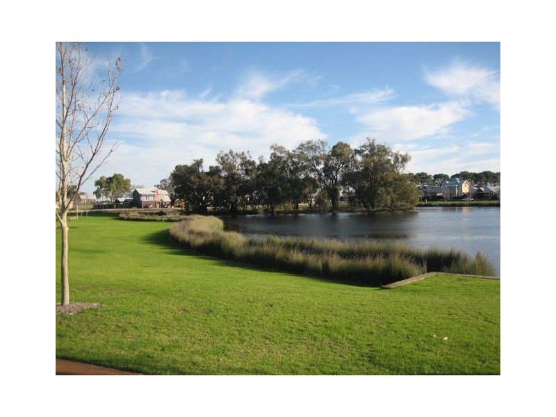 83 Aurora Drive, Atwell WA 6164