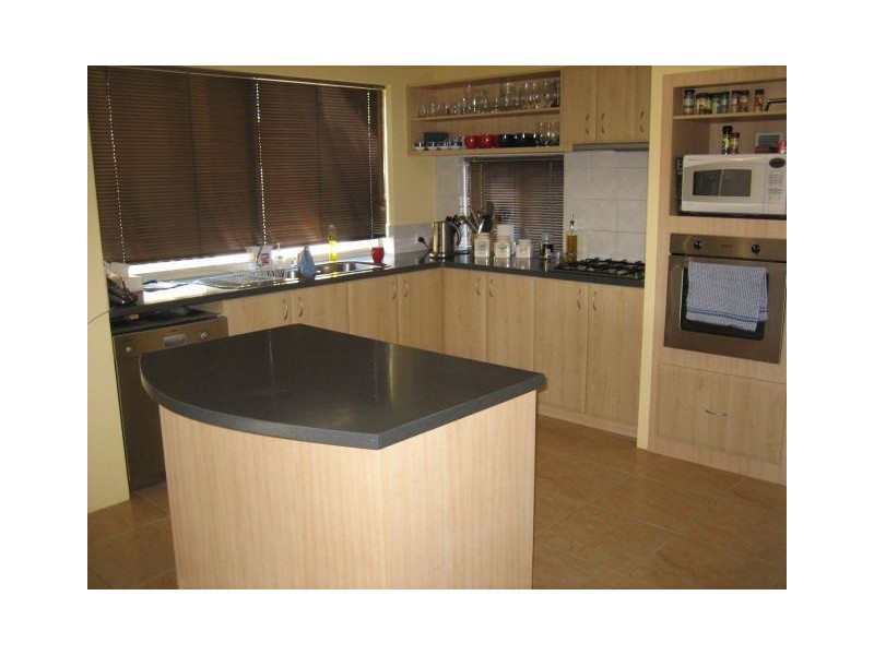 83 Aurora Drive, Atwell WA 6164