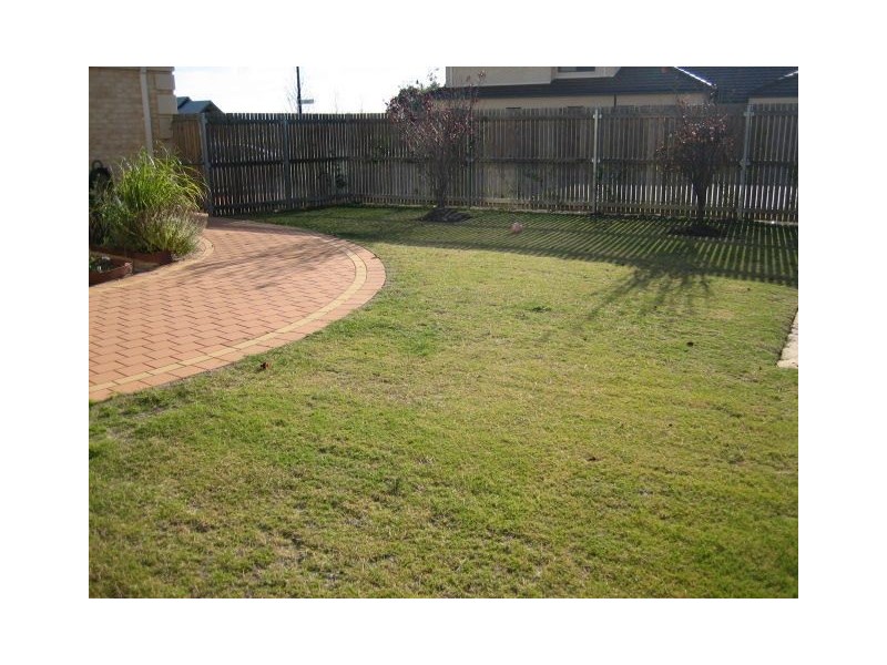 83 Aurora Drive, Atwell WA 6164