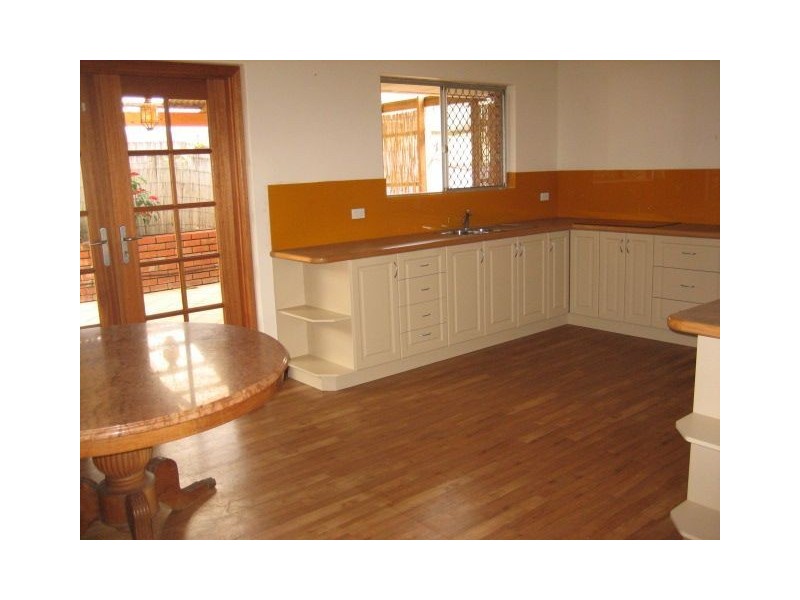 2/2 Malsbury Street, Bicton WA 6157