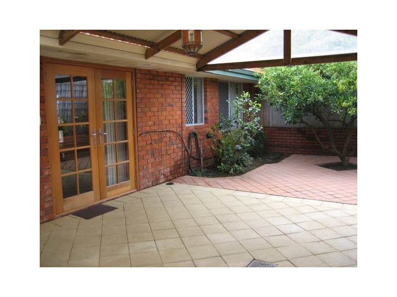 2/2 Malsbury Street, Bicton WA 6157