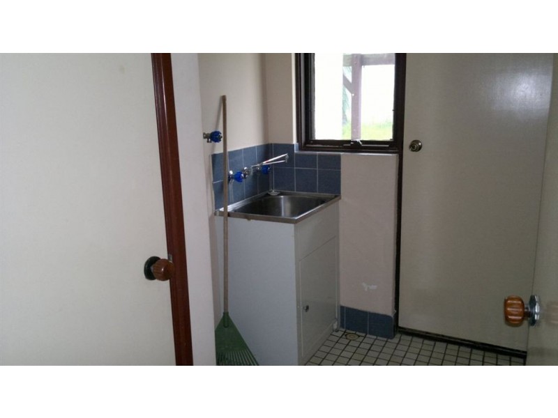 4/9 Kitchener Road, Melville WA 6156