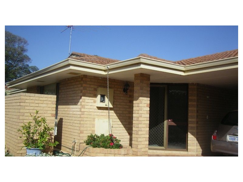 2/7 First Street, Bicton WA 6157