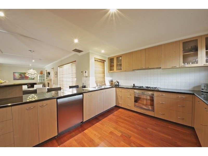 1c Henley Place, Attadale WA 6156