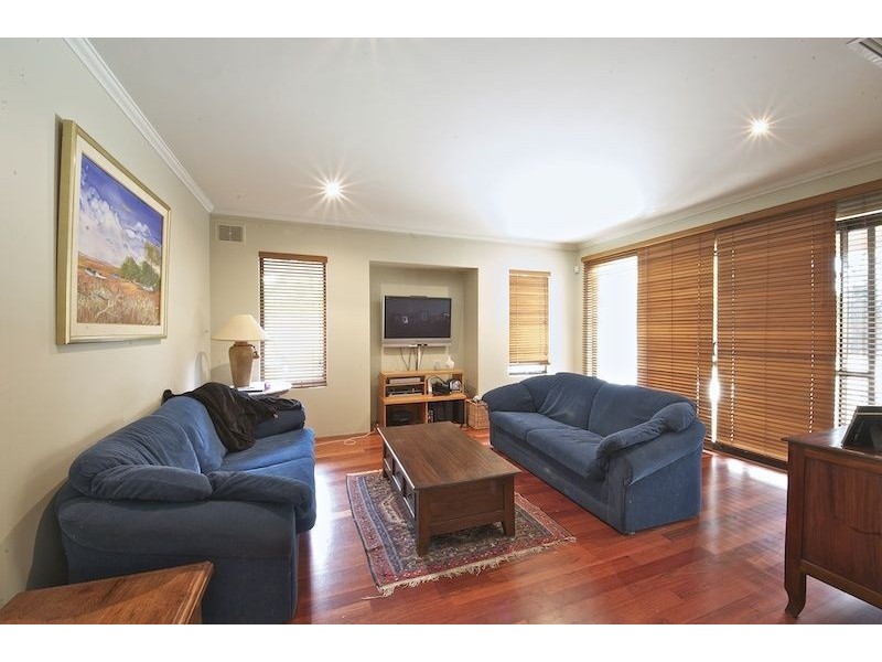 1c Henley Place, Attadale WA 6156