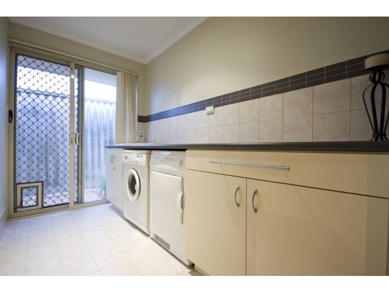 6a Fenton Place, Myaree WA 6154