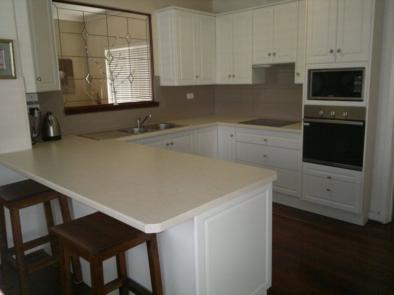 2 Perkins Road, Melville WA 6156