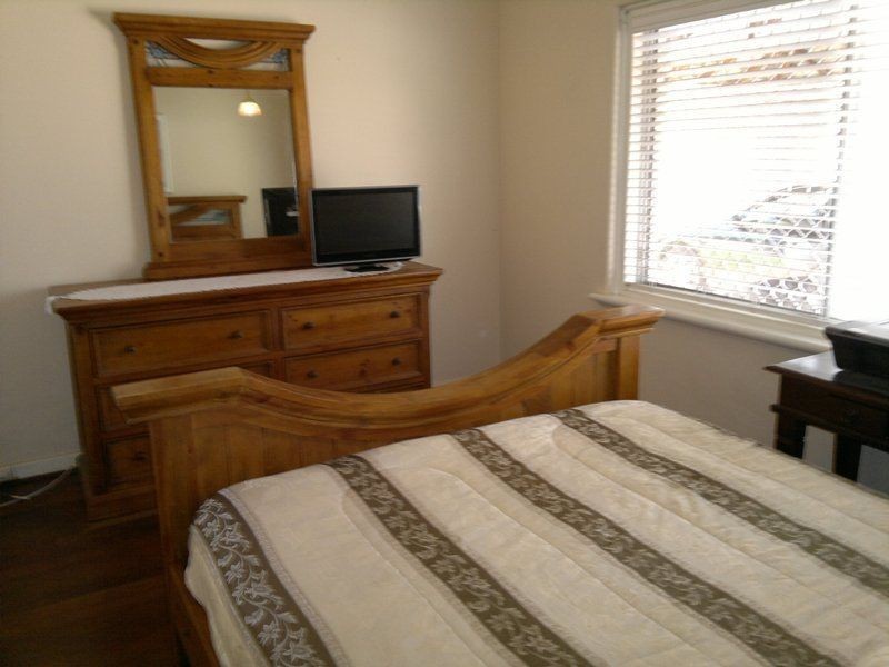 2 Perkins Road, Melville WA 6156