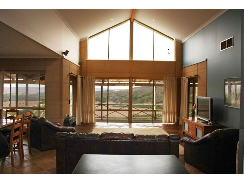 305 Nanson-Howatharra Road, Nanson WA 6532