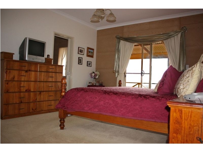 305 Nanson-Howatharra Road, Nanson WA 6532