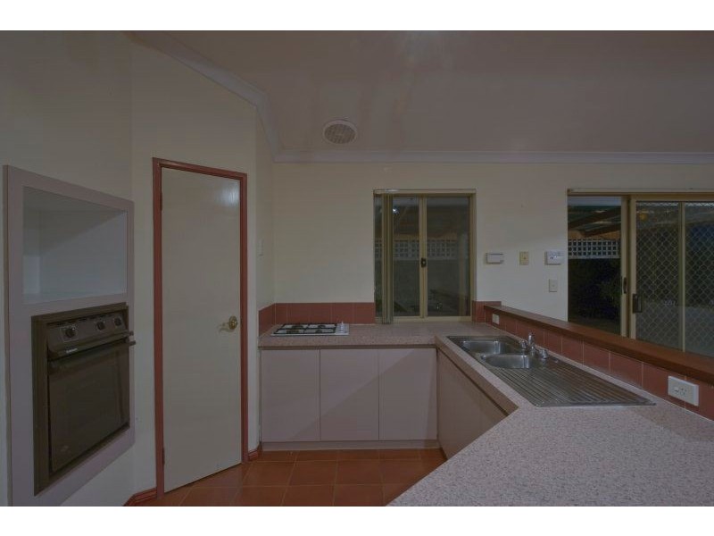 13 Firestone Place, Meadow Springs WA 6210