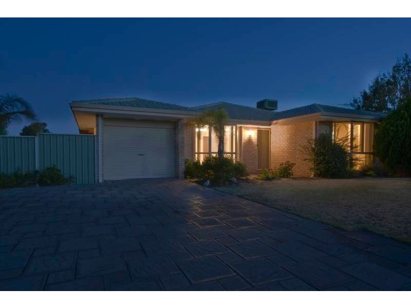 13 Firestone Place, Meadow Springs WA 6210