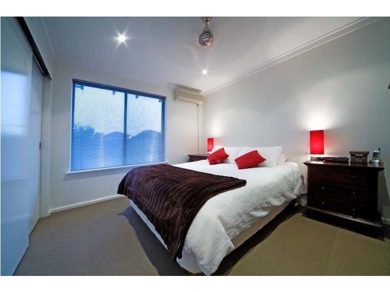 13/8-10 Swan Rd, Attadale WA 6156