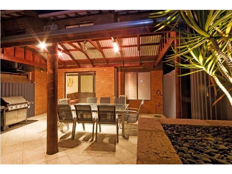 13/8-10 Swan Rd, Attadale WA 6156