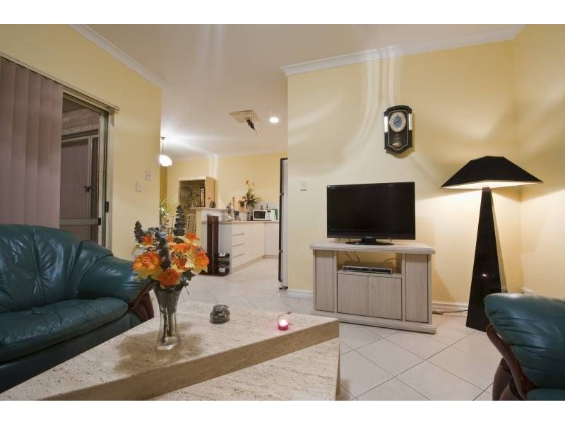 2/15 Kanimbla Street, Bicton WA 6157