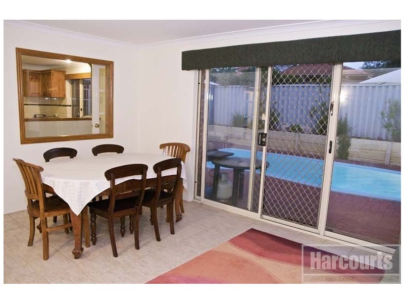 13 Truslove Close, Willagee WA 6156