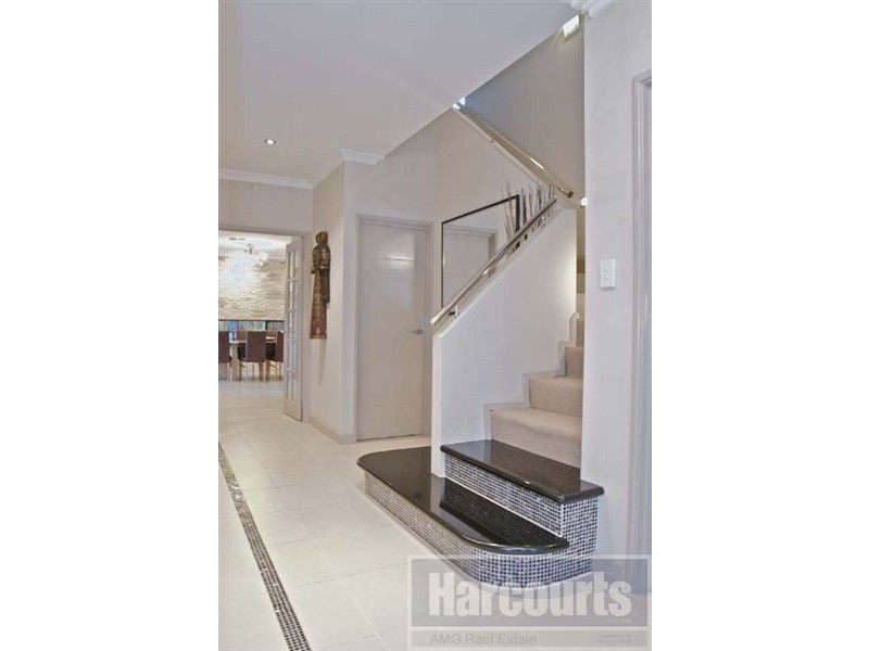 5a McBeth Way, Kardinya WA 6163