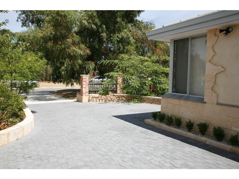 88 Samson Street, White Gum Valley WA 6162