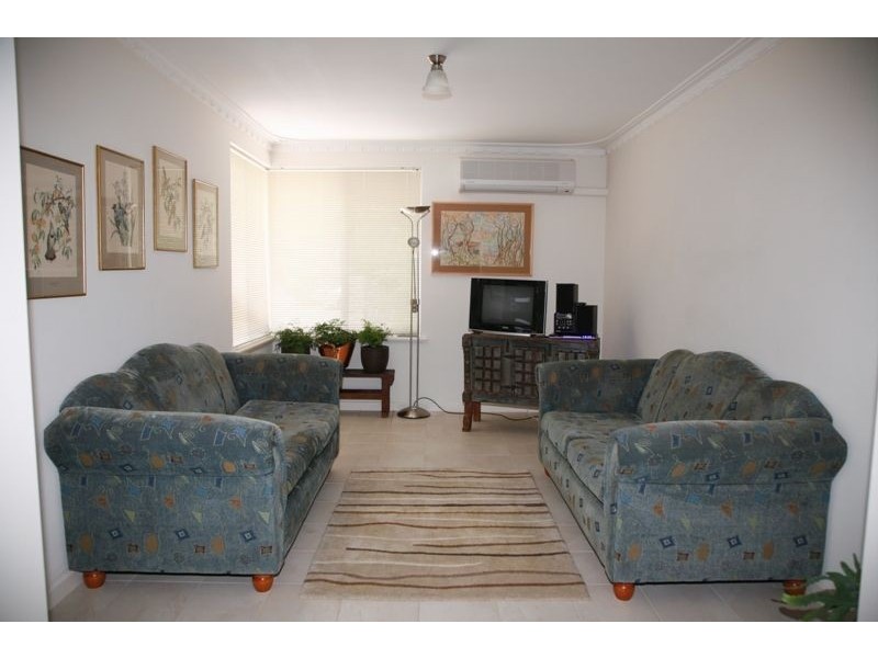 88 Samson Street, White Gum Valley WA 6162