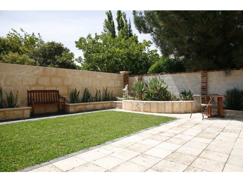 88 Samson Street, White Gum Valley WA 6162