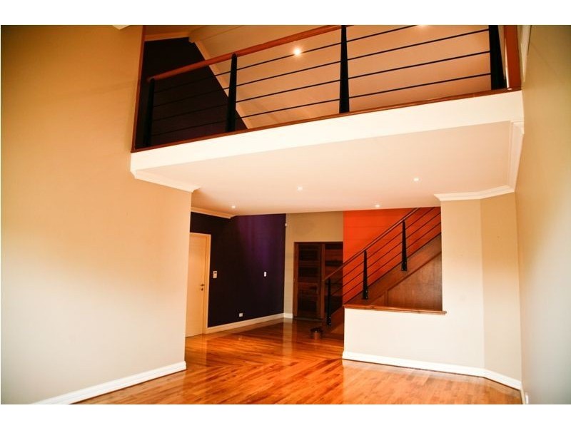 16 Klem Avenue, Salter Point WA 6152