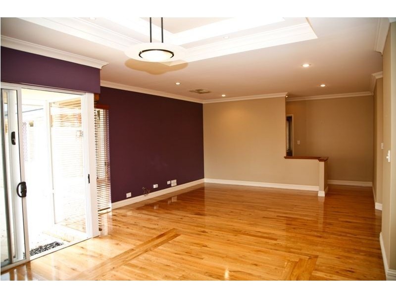 16 Klem Avenue, Salter Point WA 6152