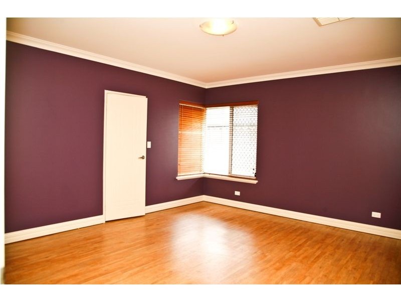 16 Klem Avenue, Salter Point WA 6152