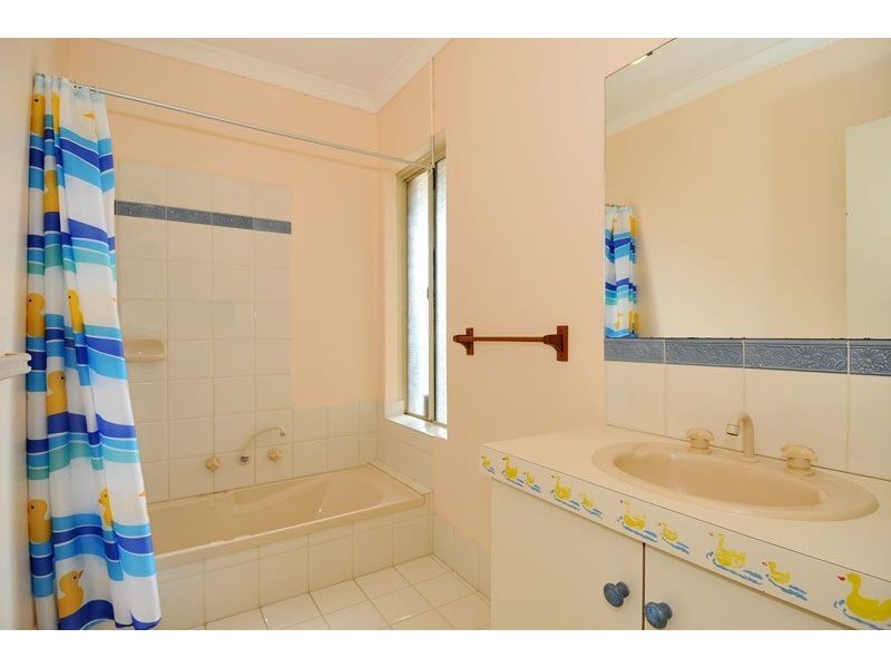 2 Fairway Crescent, Meadow Springs WA 6210