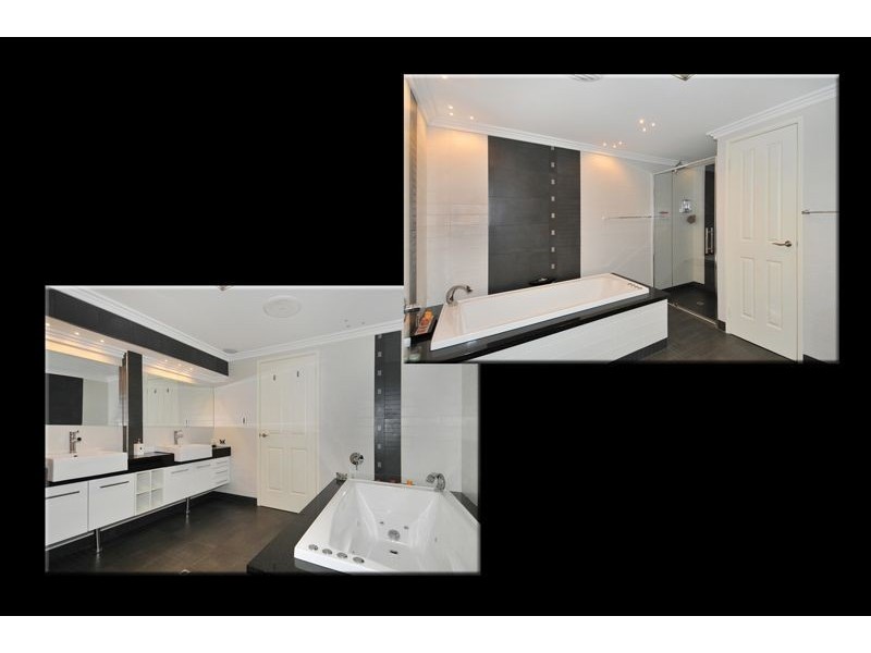 2 Leighton Place, Halls Head WA 6210