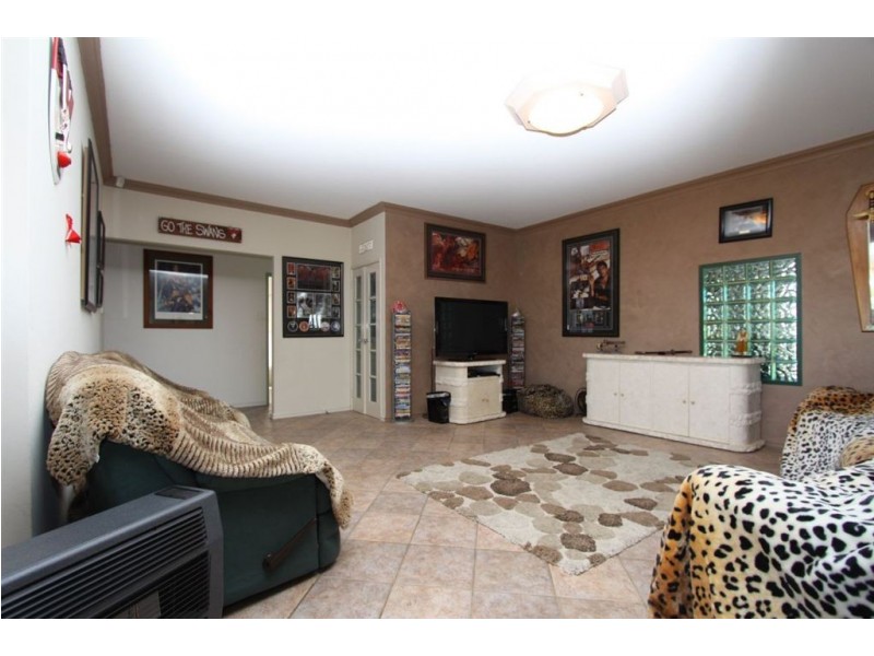12 Chennile Vista, Halls Head WA 6210