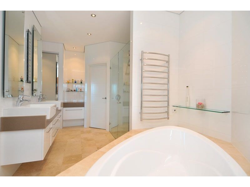 54 Fairbridge Road, Halls Head WA 6210