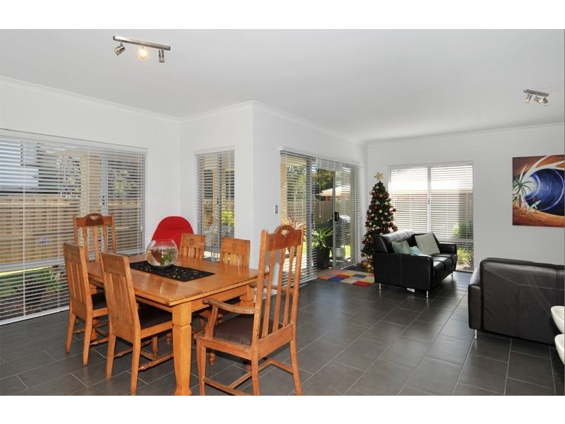 15a Baloo Crescent, Falcon WA 6210