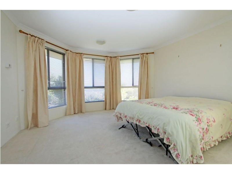 13 Lilly Pilly Lookout, Halls Head WA 6210