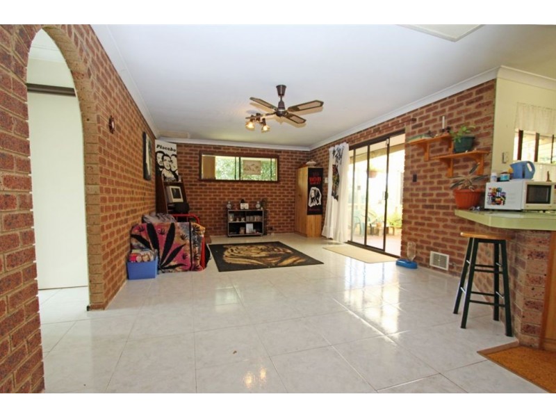 22 Coolibah Avenue, Dudley Park WA 6210