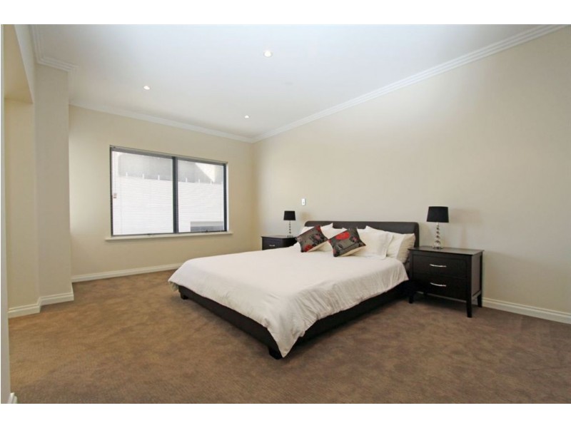 1/23 Galileo Loop, Mandurah WA 6210
