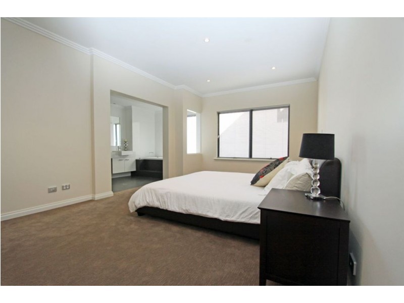 1/23 Galileo Loop, Mandurah WA 6210
