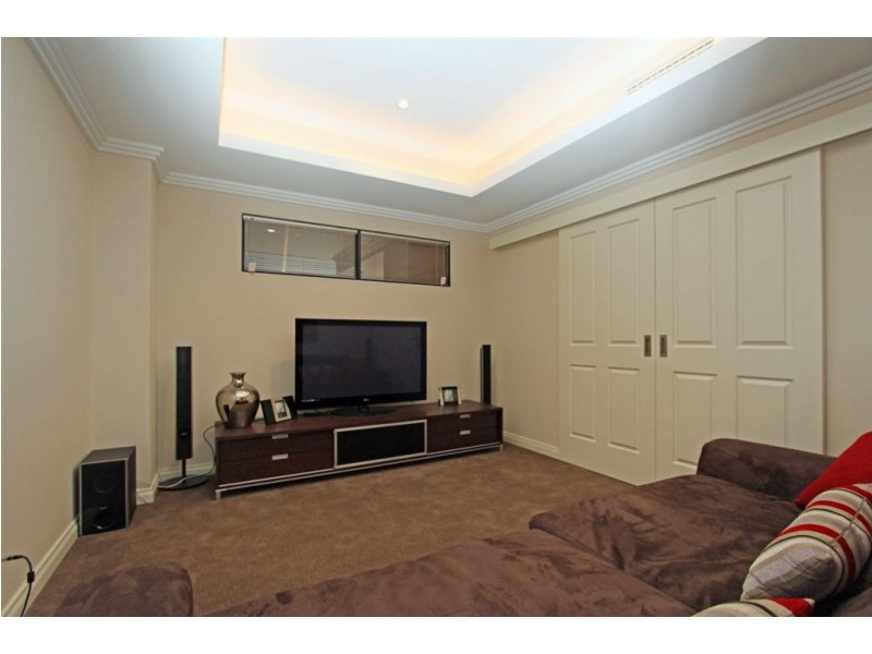 2/23 Galileo Loop, Mandurah WA 6210