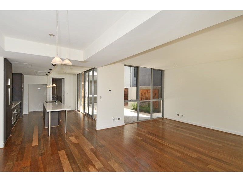 29 Trade Winds Retreat, Dudley Park WA 6210