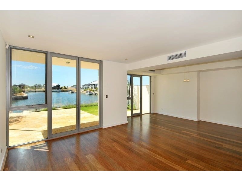 29 Trade Winds Retreat, Dudley Park WA 6210