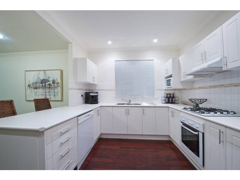 30 Bromley Road, Hilton WA 6163